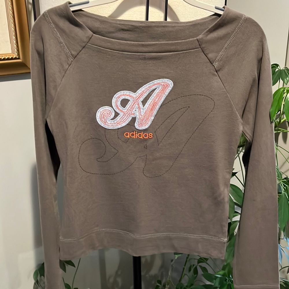 Adidas super soft embroidered t shirt never worn washed once